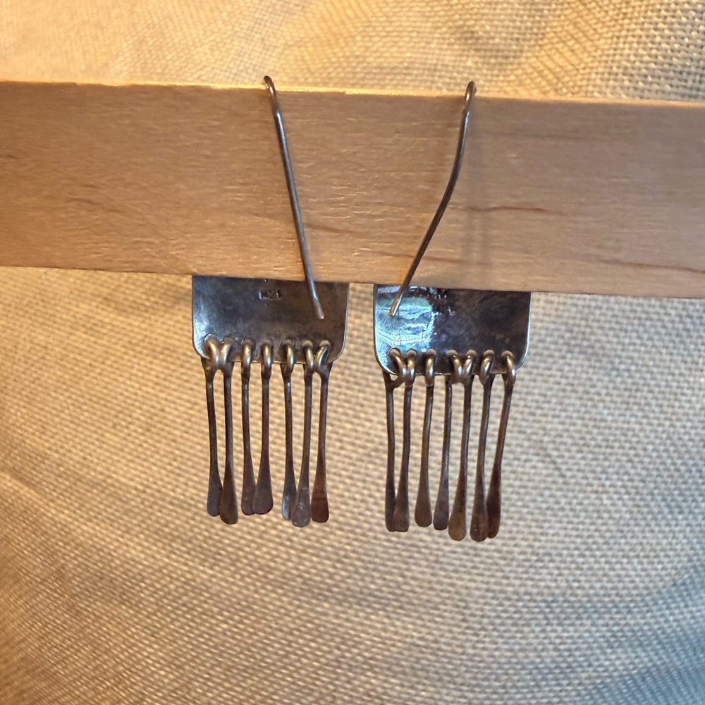 South Western Sterling Silver Drop Earrings with Malachite Stone and Fringe - Picture 3 of 8